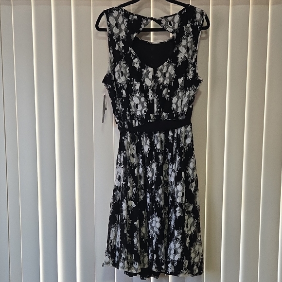 Lane Bryant Black and White Floral‎ Midi Dress Size 16 - Picture 7 of 11